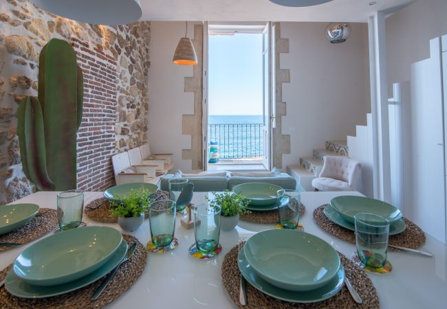  a Siracusa - Lio loft romantic apartment  stunning sea views by Dimore in Sicily