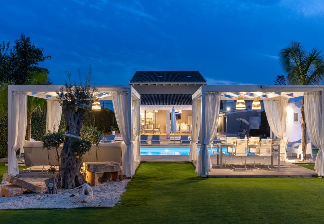 Villa a Ispica -  Villa GEMMA SUL MARE CON PISCINA PRIVATA - Affitti Brevi Italia