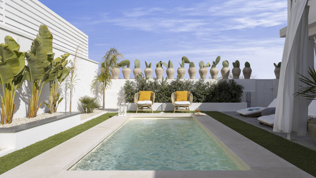 02_casa-un-tocco-di-blu-con-piscina-privata