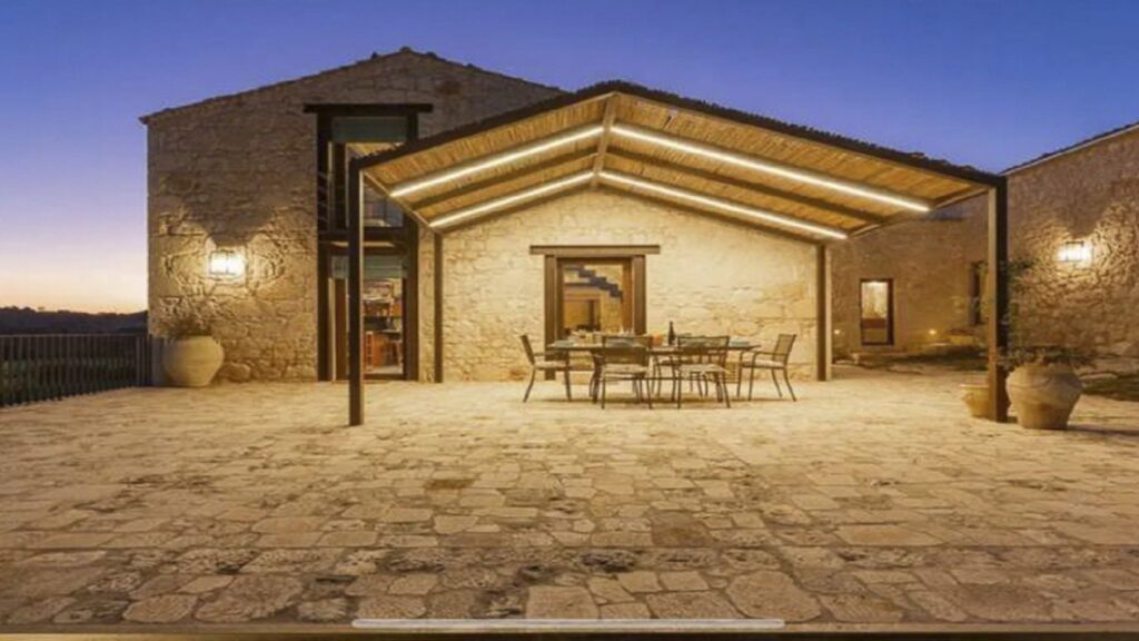 02_casale-del-mandorlo-piscina---jacuzzi-riscaldata