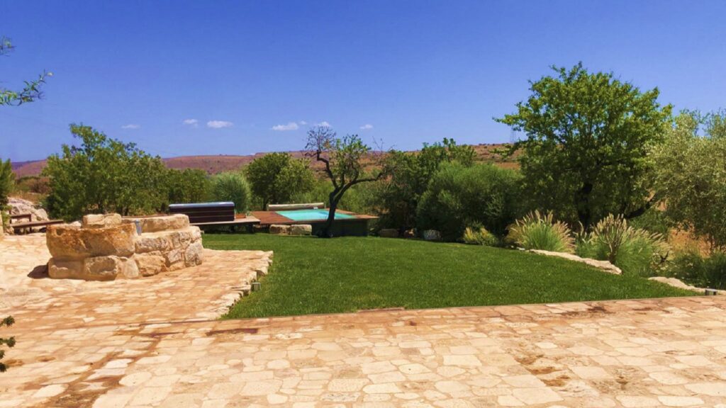 06_casale-del-mandorlo-piscina---jacuzzi-riscaldata