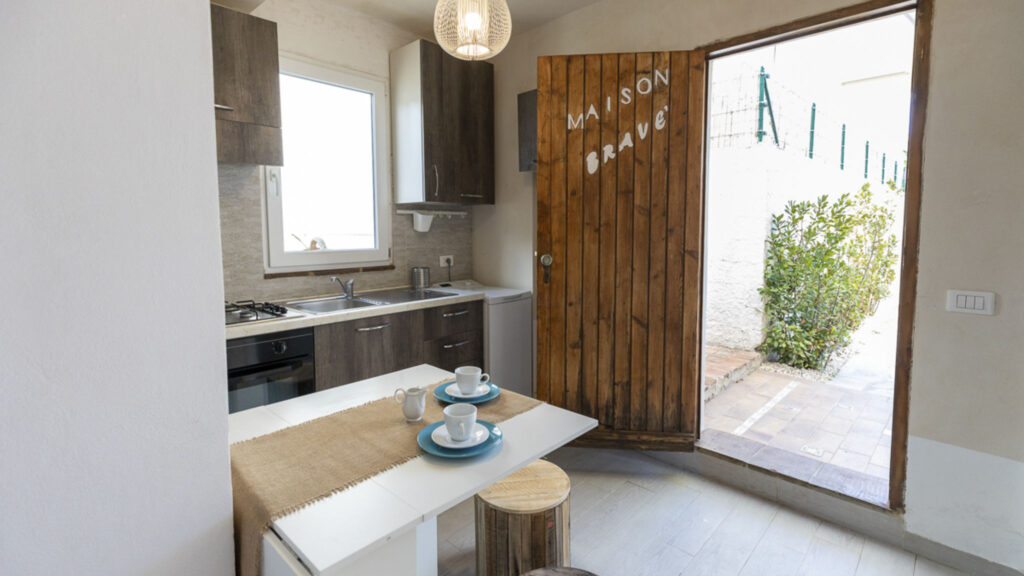 12_maison-bravè-a-due-passi-dal-mare