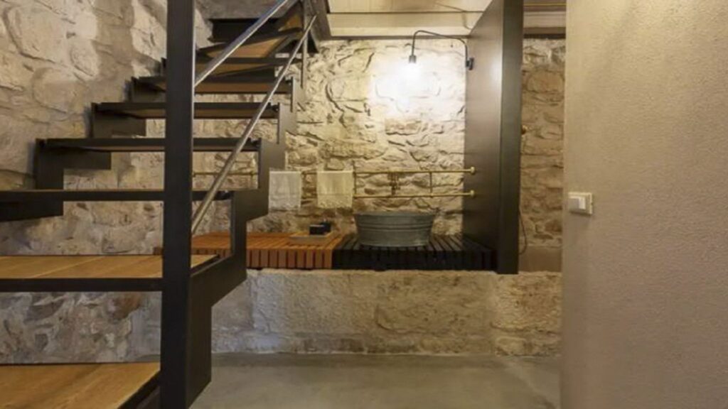 15_casale-del-mandorlo-piscina---jacuzzi-riscaldata