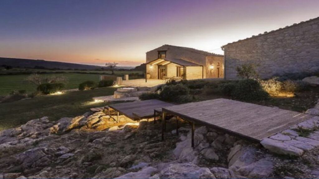 18_casale-del-mandorlo-piscina---jacuzzi-riscaldata