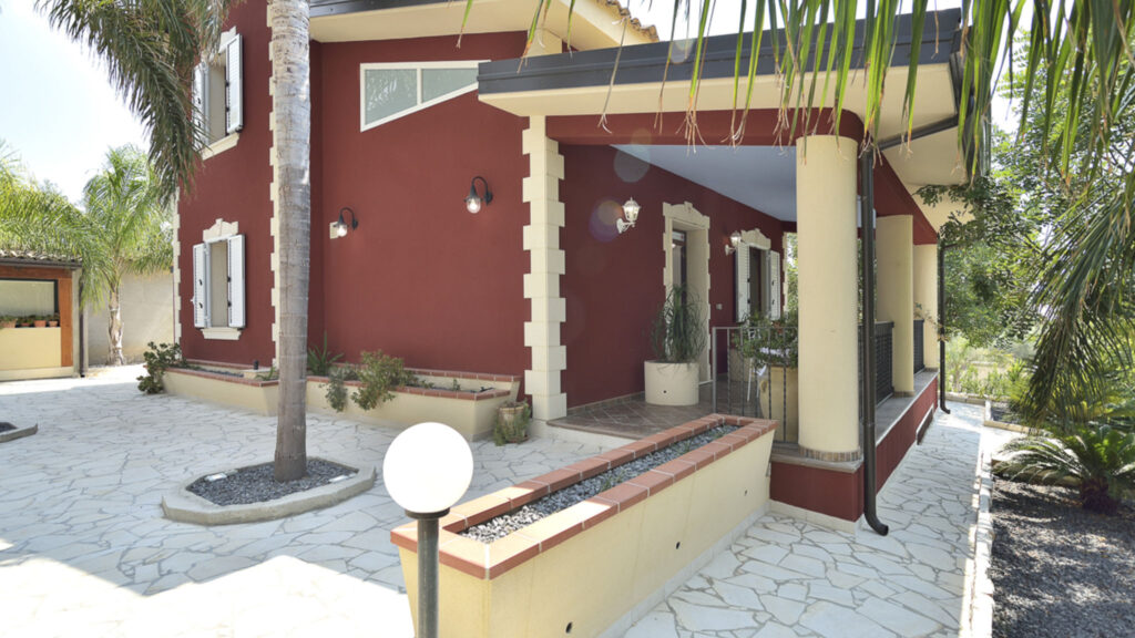 19_villa-del-colle-con-piscina-privata