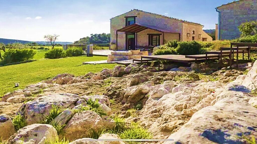 21_casale-del-mandorlo-piscina---jacuzzi-riscaldata