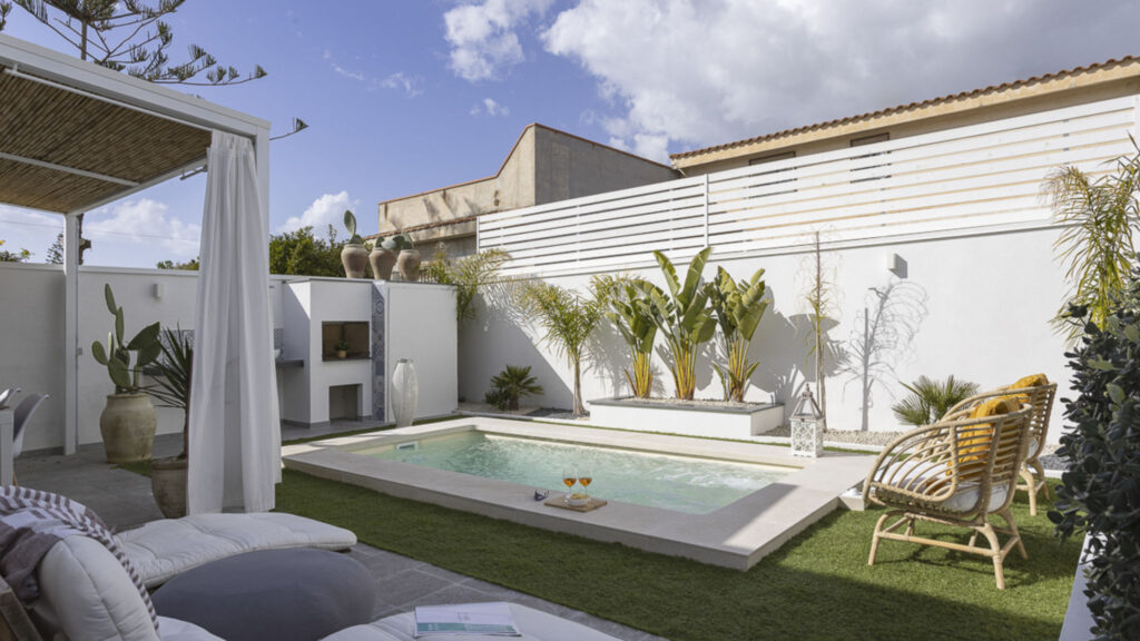 32_casa-un-tocco-di-blu-con-piscina-privata