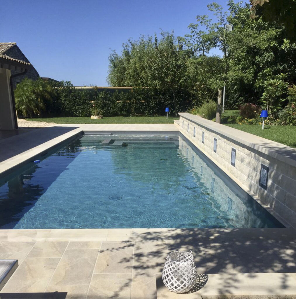 05_villa-scarlet-con-piscina-privata