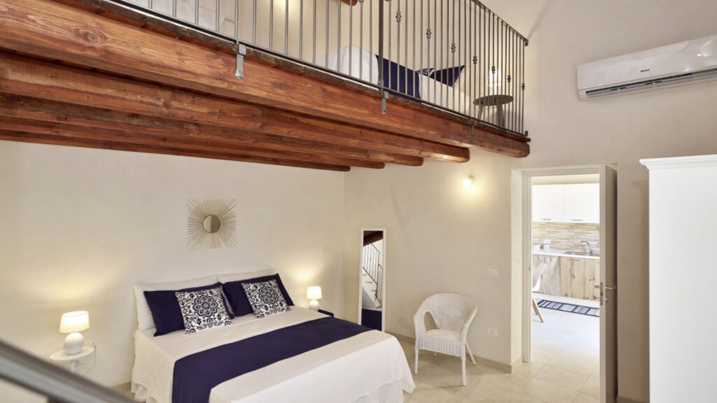 08_casa-dei-limoni-blu-con-piscina