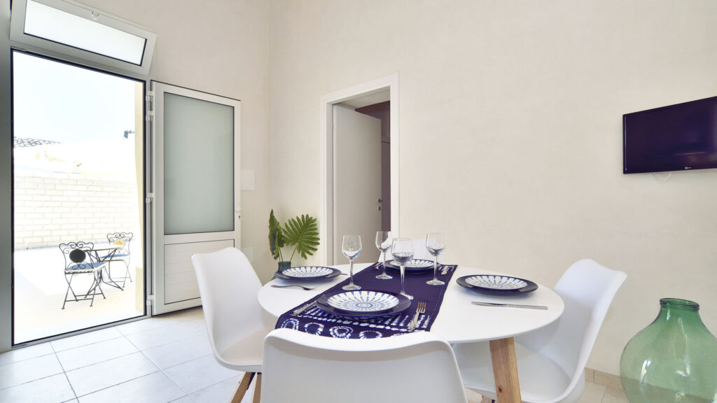 11_casa-dei-limoni-blu-con-piscina