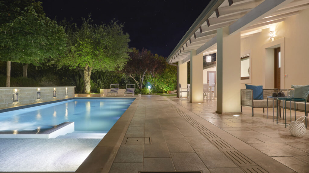 27_villa-scarlet-con-piscina-privata